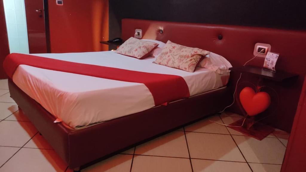 קאסוריה Hotel Daytona Palace מראה חיצוני תמונה