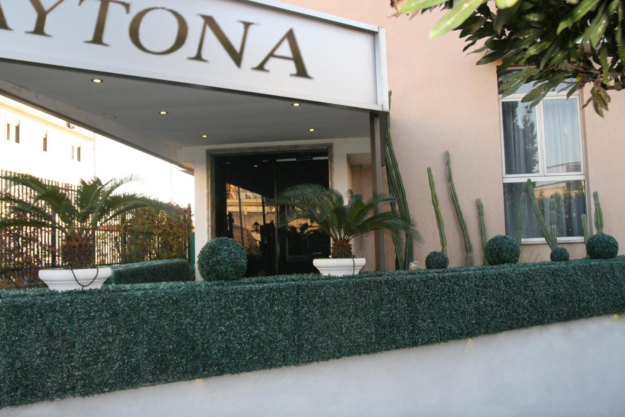 קאסוריה Hotel Daytona Palace מראה חיצוני תמונה